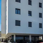 Lubrinija شقة *